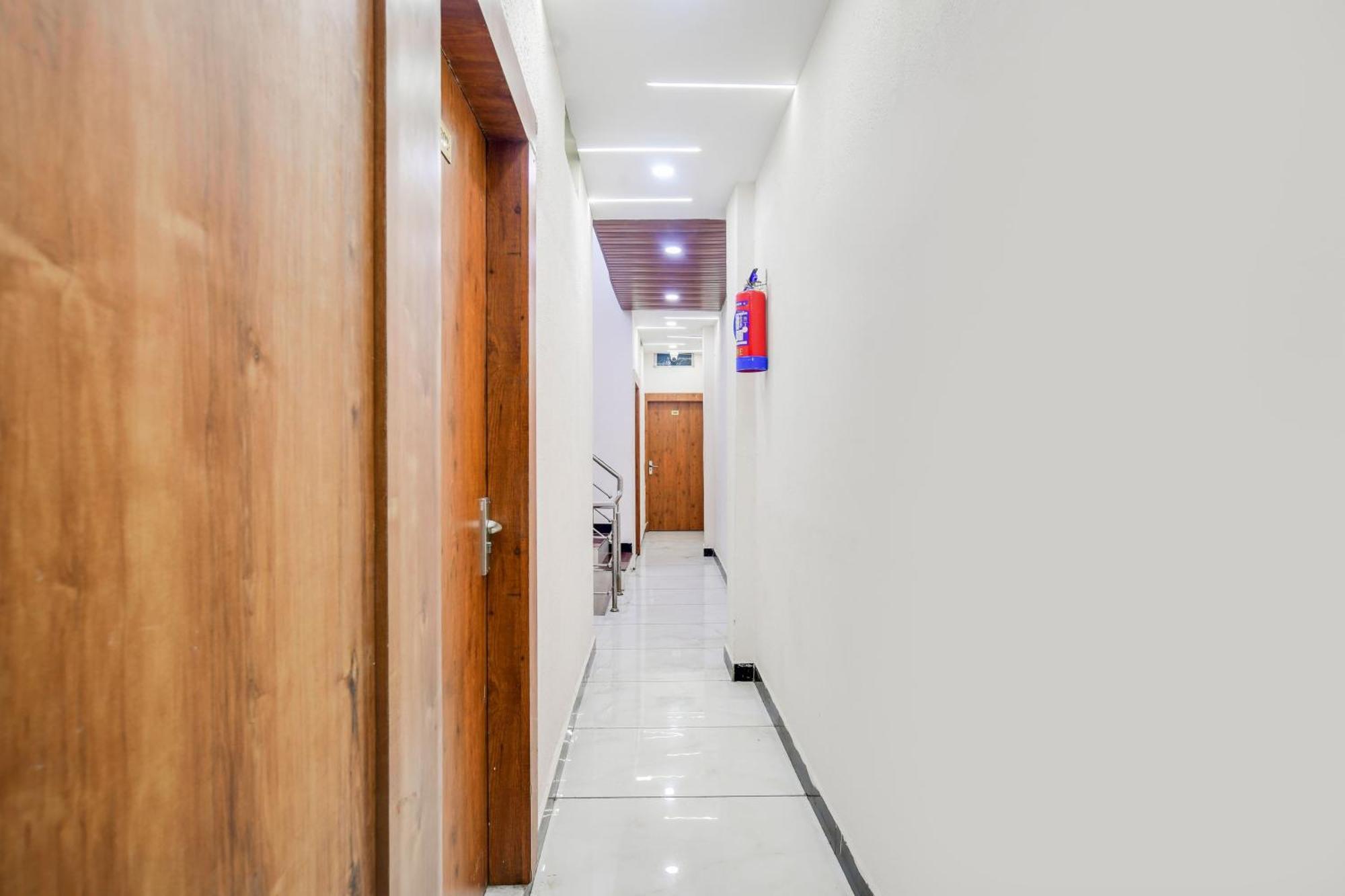 Hotel O Ujjain Near Hari Fatak Bagian luar foto