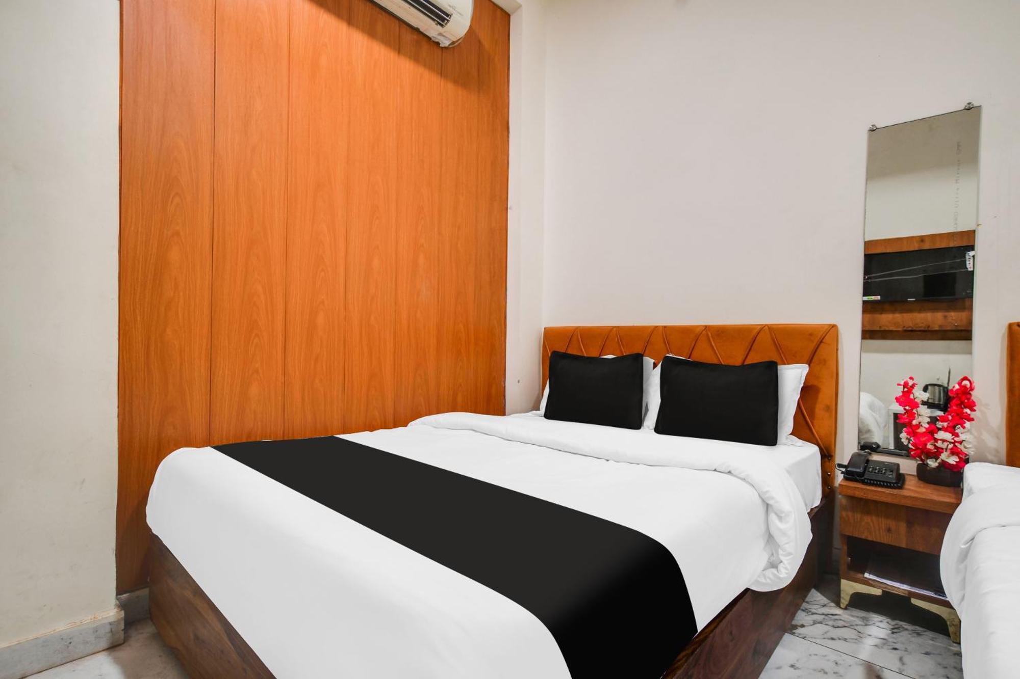 Hotel O Ujjain Near Hari Fatak Bagian luar foto